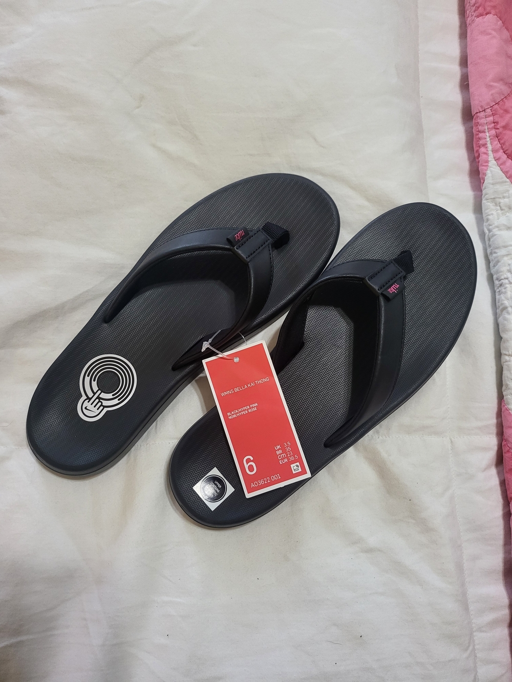 Nike Women's Bella Kai Slip On Thong Sandals Black/Pink #AO3622-001 Size 6 New